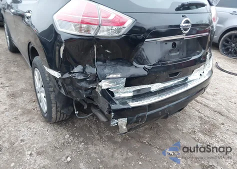 2015 Nissan Rogue S z USA, uszkodzony, nr VIN KNMAT2MV8FP561334